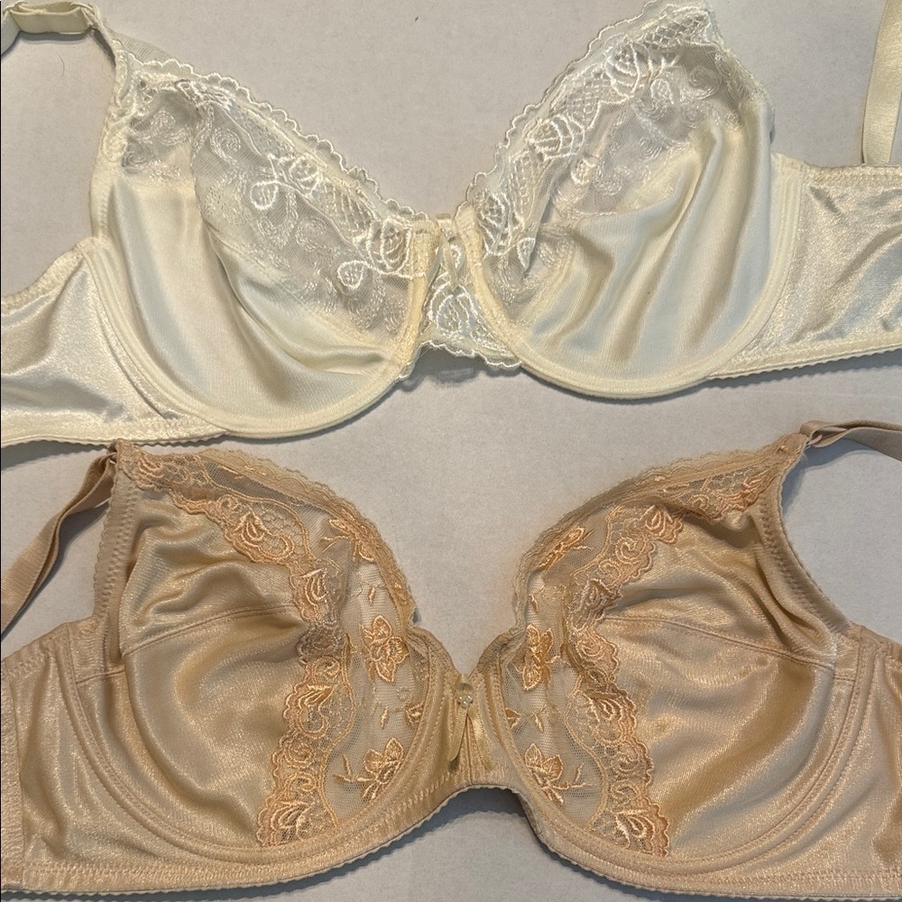 Wacoal Vintage Women's BUNDLE of 2 Lace Embroidered Cream and Nude Bras Size 36C